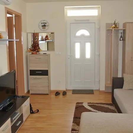 Eva Apartman Apartment