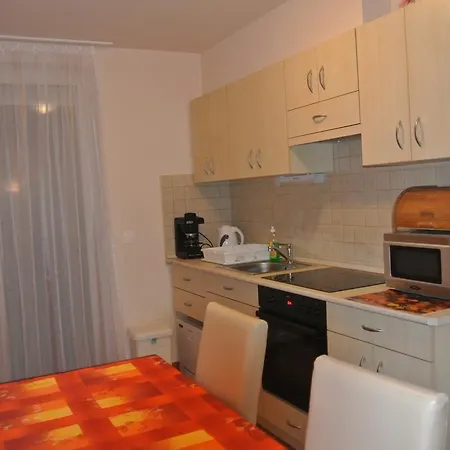 Eva Apartman * Cserkeszolo